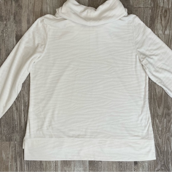 Chico’s Womens Zenergy Sweater White Zebra Animal Print Cowl Neck 3/4 Sleeves 3 - Picture 5 of 7